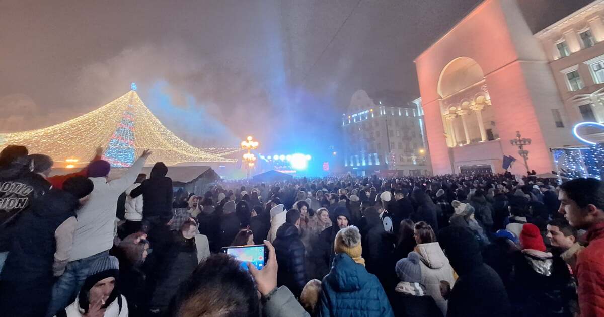 VIDEO. Revelionul din centru atrage mii de timișoreni. VIDEO. Revelionul din centru atrage mii de timișoreni.