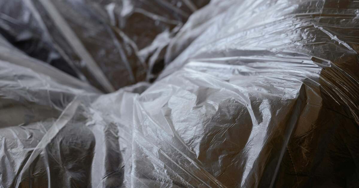 Tânăr prins furând alimente de 400 de lei dintr-un magazin din Calea Aradului Tânăr prins furând alimente de 400 de lei dintr-un magazin din Calea Aradului