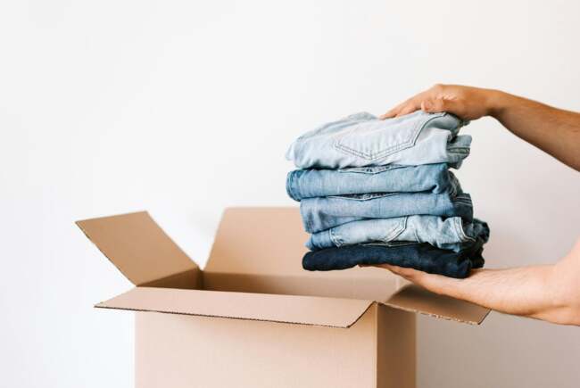 Peste cinci tone de deșeuri textile, colectate la Timișoara. Apar și puncte de colectare temporare