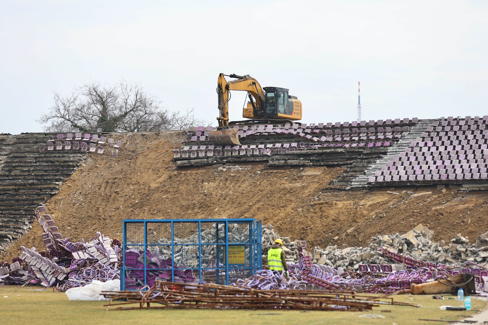 demolare stadion dan paltinisanu (3)