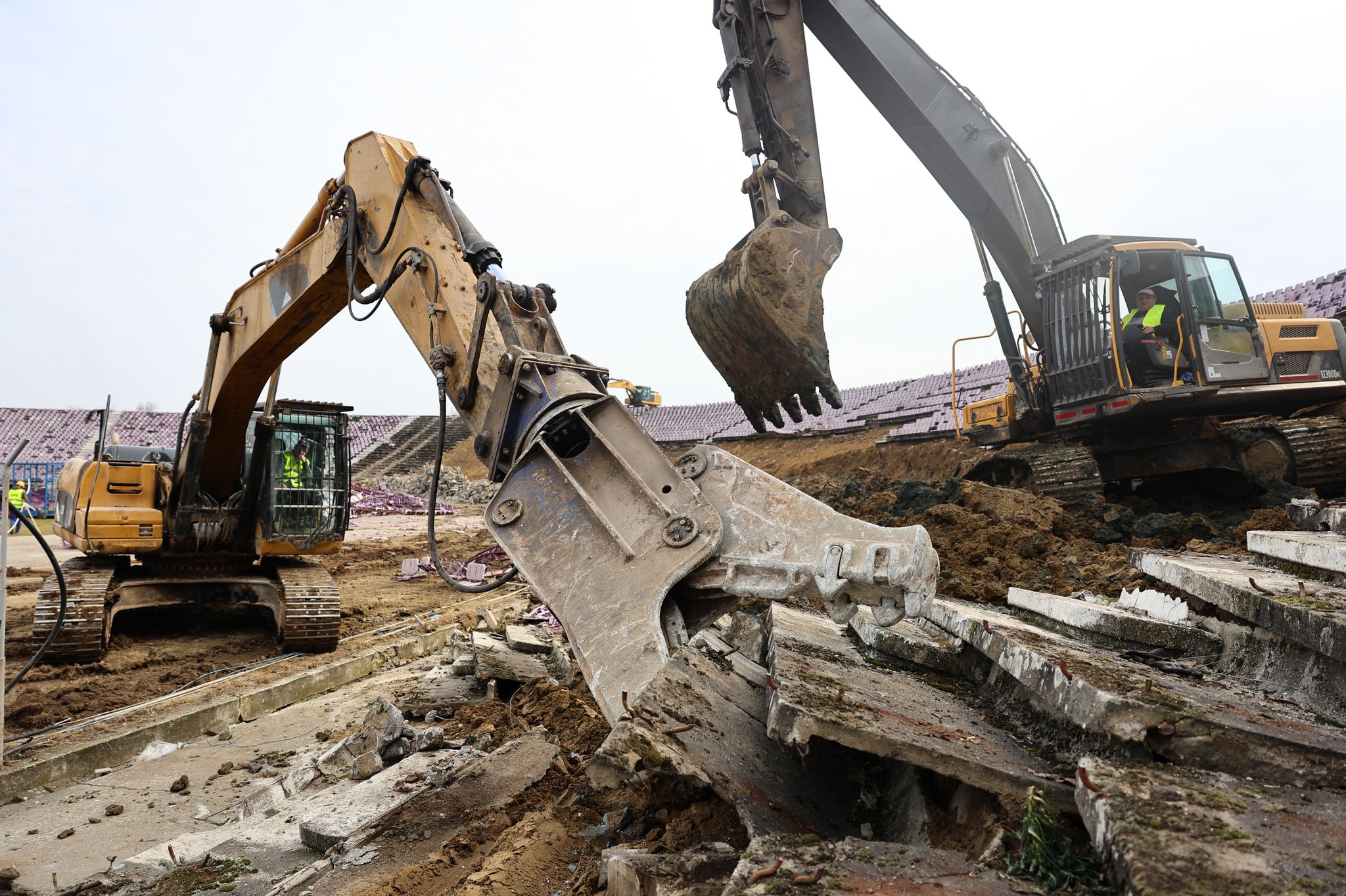 demolare stadion dan paltinisanu (5)