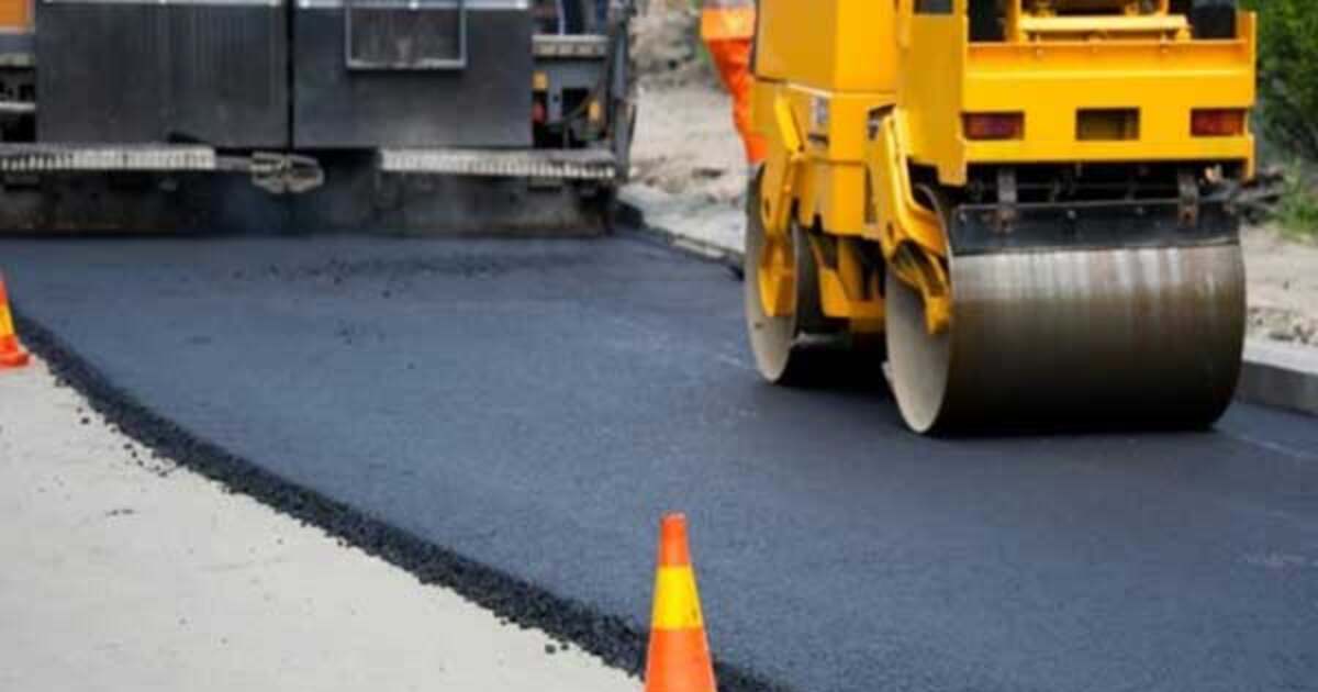 Planuri pentru asfaltarea mai multor străzi în Moșnița Nouă Planuri pentru asfaltarea mai multor străzi în Moșnița Nouă