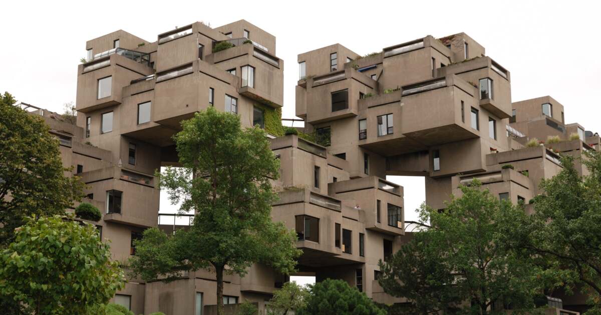 Un complex modern de locuințe urbane suscita curiozitatea locuitorilor din apropiere. Un complex modern de locuințe urbane suscita curiozitatea locuitorilor din apropiere.