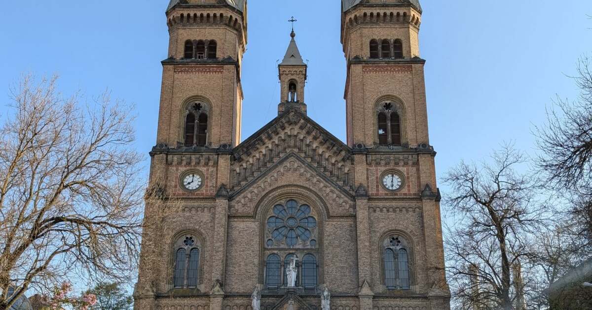 Tragedie în piața din Timișoara: Bărbat s-a sinucis în Sâmbăta Mare Tragedie în piața din Timișoara: Bărbat s-a sinucis în Sâmbăta Mare