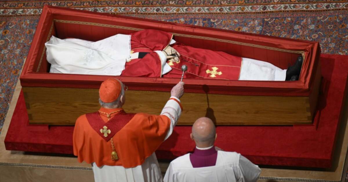 Vaticanul în doliu: Credincioși și lideri din întreaga lume la funeraliile Papei Francisc Vaticanul în doliu: Credincioși și lideri din întreaga lume la funeraliile Papei Francisc
