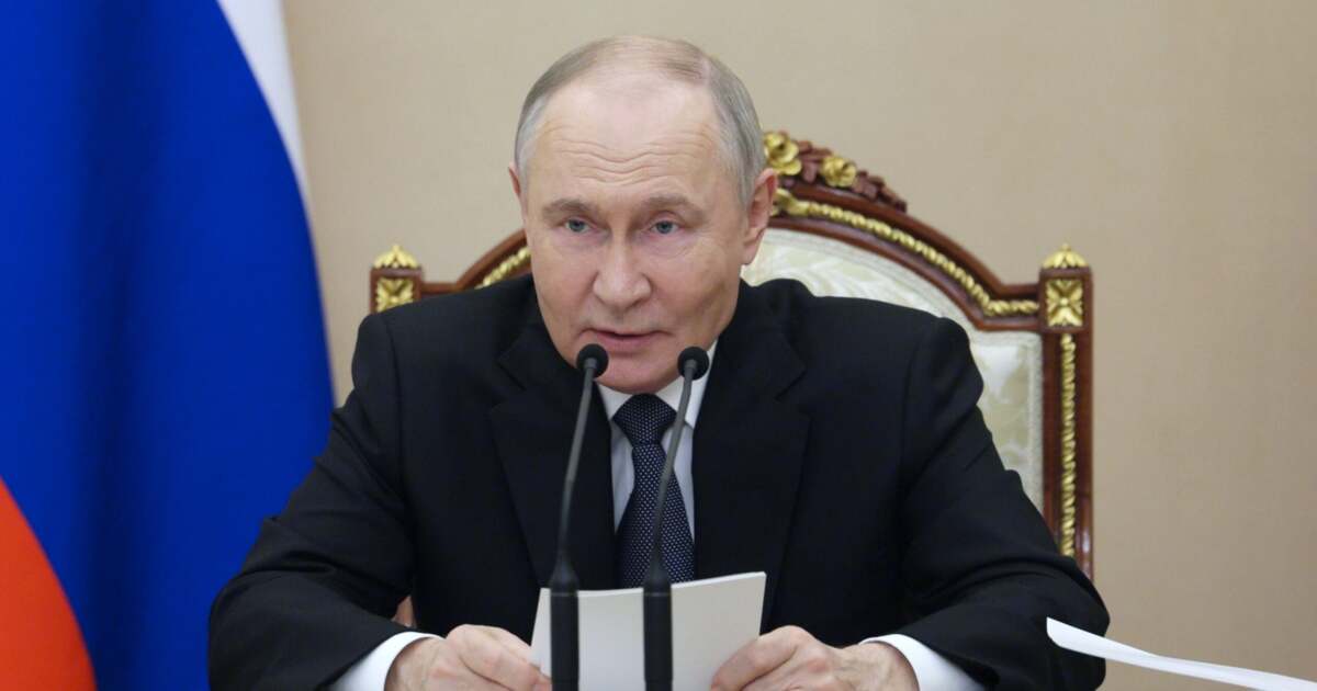 Putin cere negocieri de pace cu Ucraina; Trump sprijină, dar Macron rămâne nesigur.