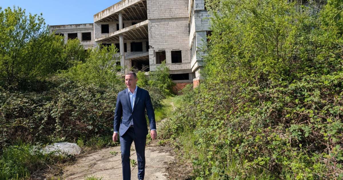 Simonis clarifică situația: lucrările la Institutul Regional de Oncologie Timișoara continuă! Simonis clarifică situația: lucrările la Institutul Regional de Oncologie Timișoara continuă!