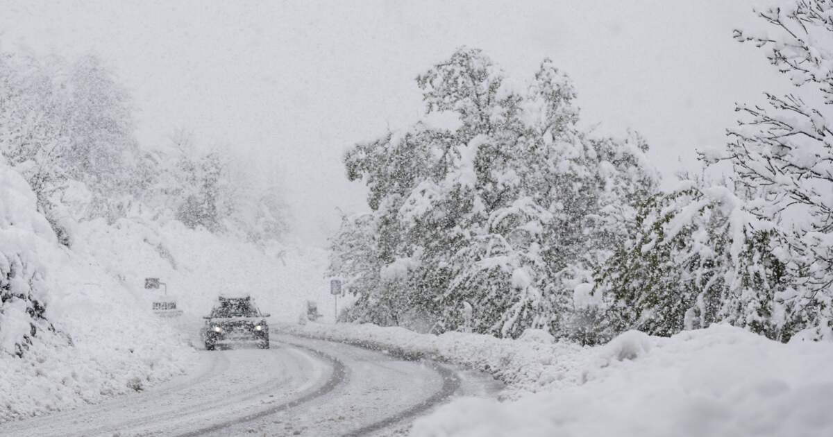 Furtuna devastatoare lovește munții Alpi: ploi torențiale și ninsori abundente în Elveția
