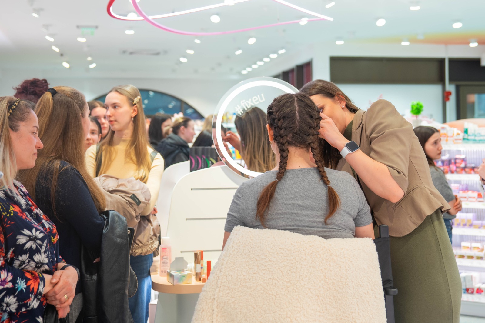 dm drogerie markt - Caravana Frumusetii (13)