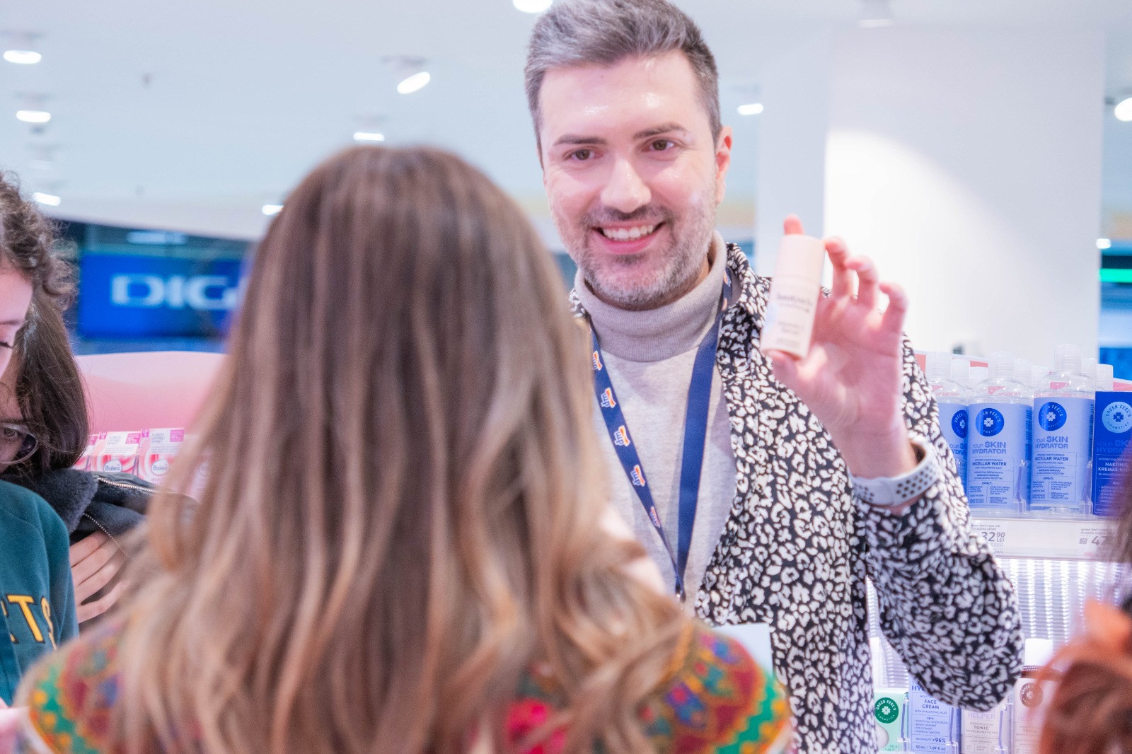 dm drogerie markt - Caravana Frumusetii (6)