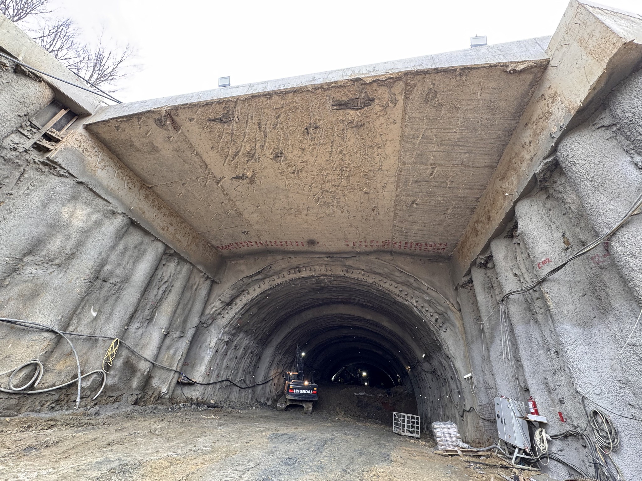 tuneluri margina holdea - aprilie 2025 (18)