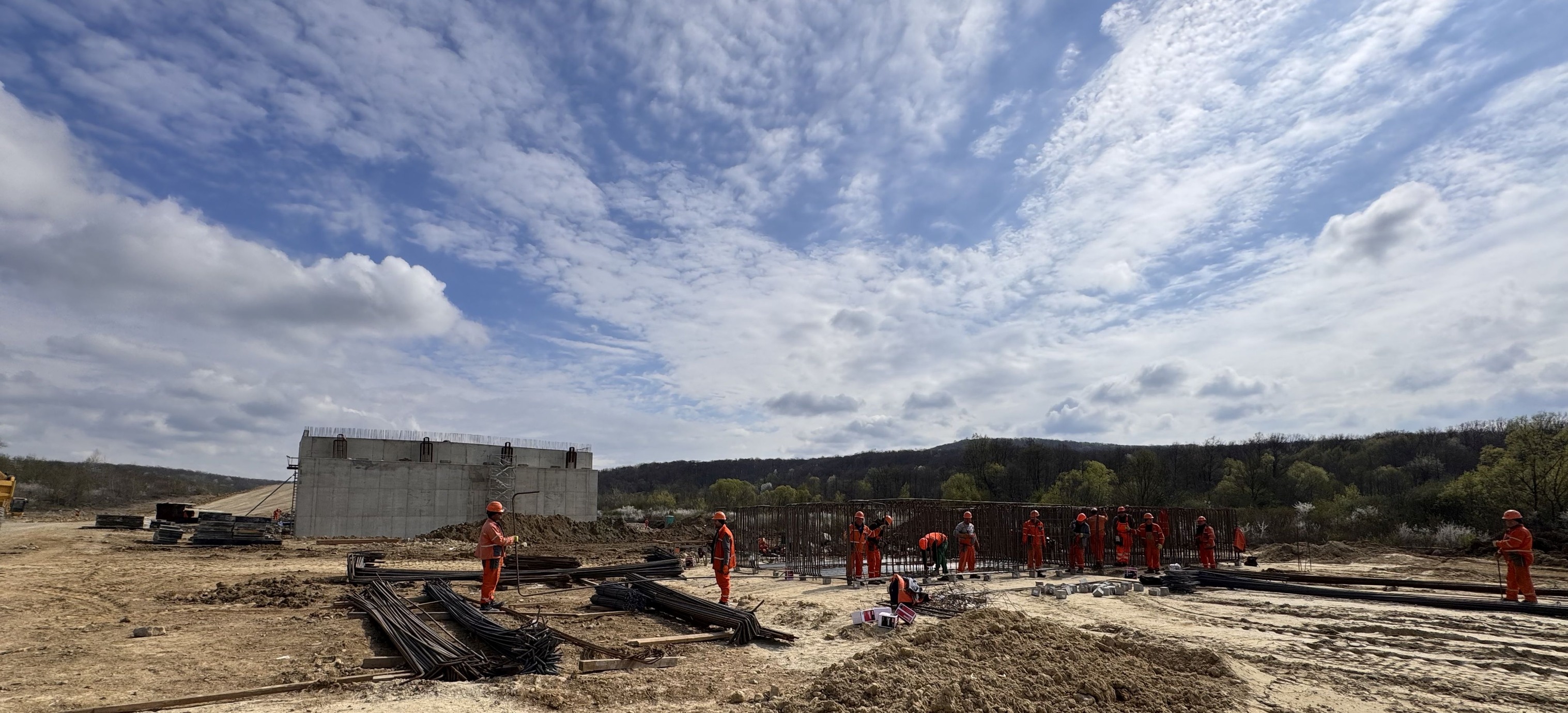 tuneluri margina holdea - aprilie 2025 (30)