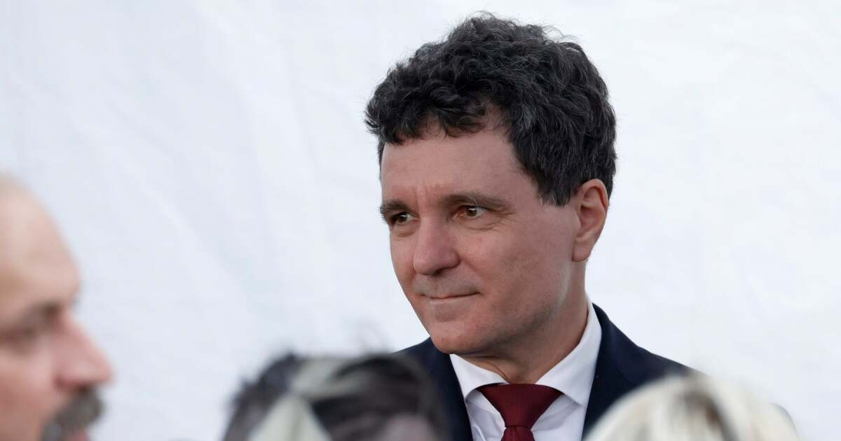 Nicușor Dan, în a doua dezbatere fără Simion, plecat în Polonia pentru un candidat Nicușor Dan, în a doua dezbatere fără Simion, plecat în Polonia pentru un candidat