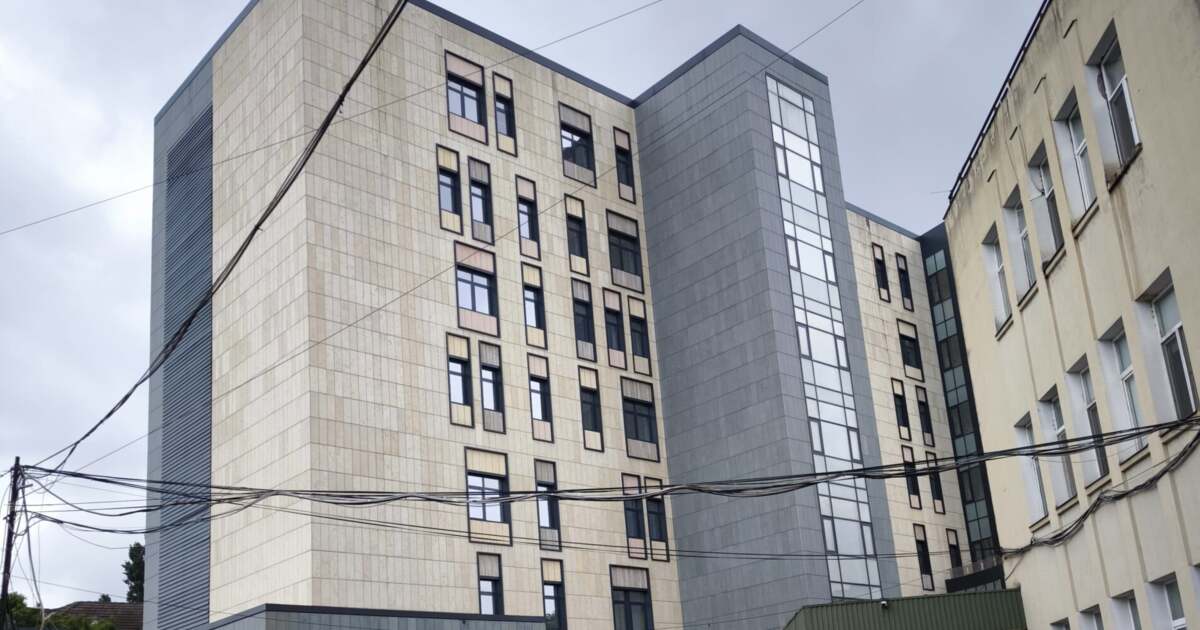 Spitalul de Copii din Timișoara, cu lucrări de peste 10 ani, își deschide noua clădire. Spitalul de Copii din Timișoara, cu lucrări de peste 10 ani, își deschide noua clădire.