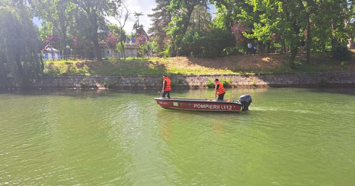 Bărbat dispărut în apele Begăi din Timișoara, intervenție de urgență în curs. Bărbat dispărut în apele Begăi din Timișoara, intervenție de urgență în curs.