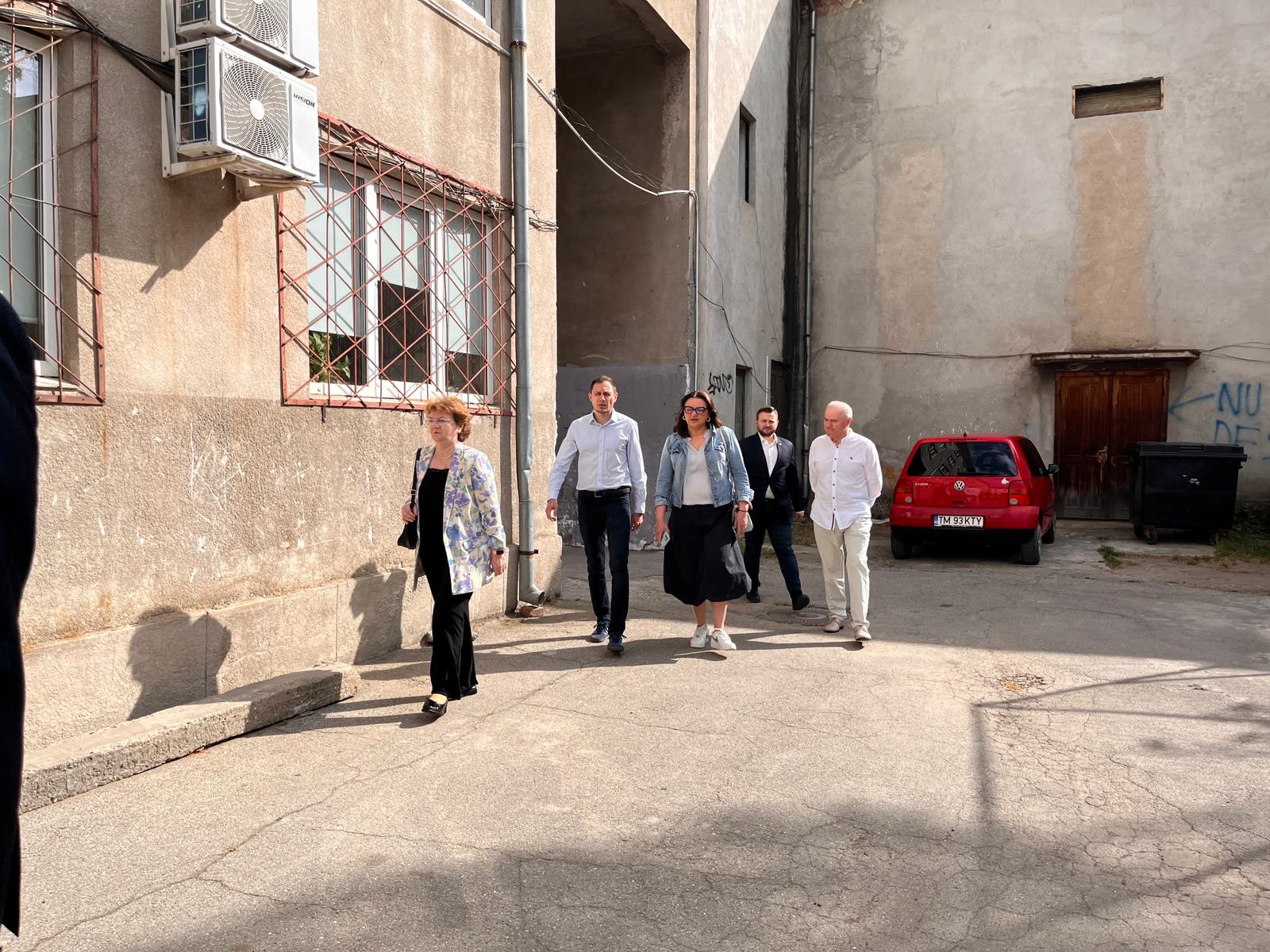 WhatsApp Image 2025-05-04 at 10.17.39 (1)