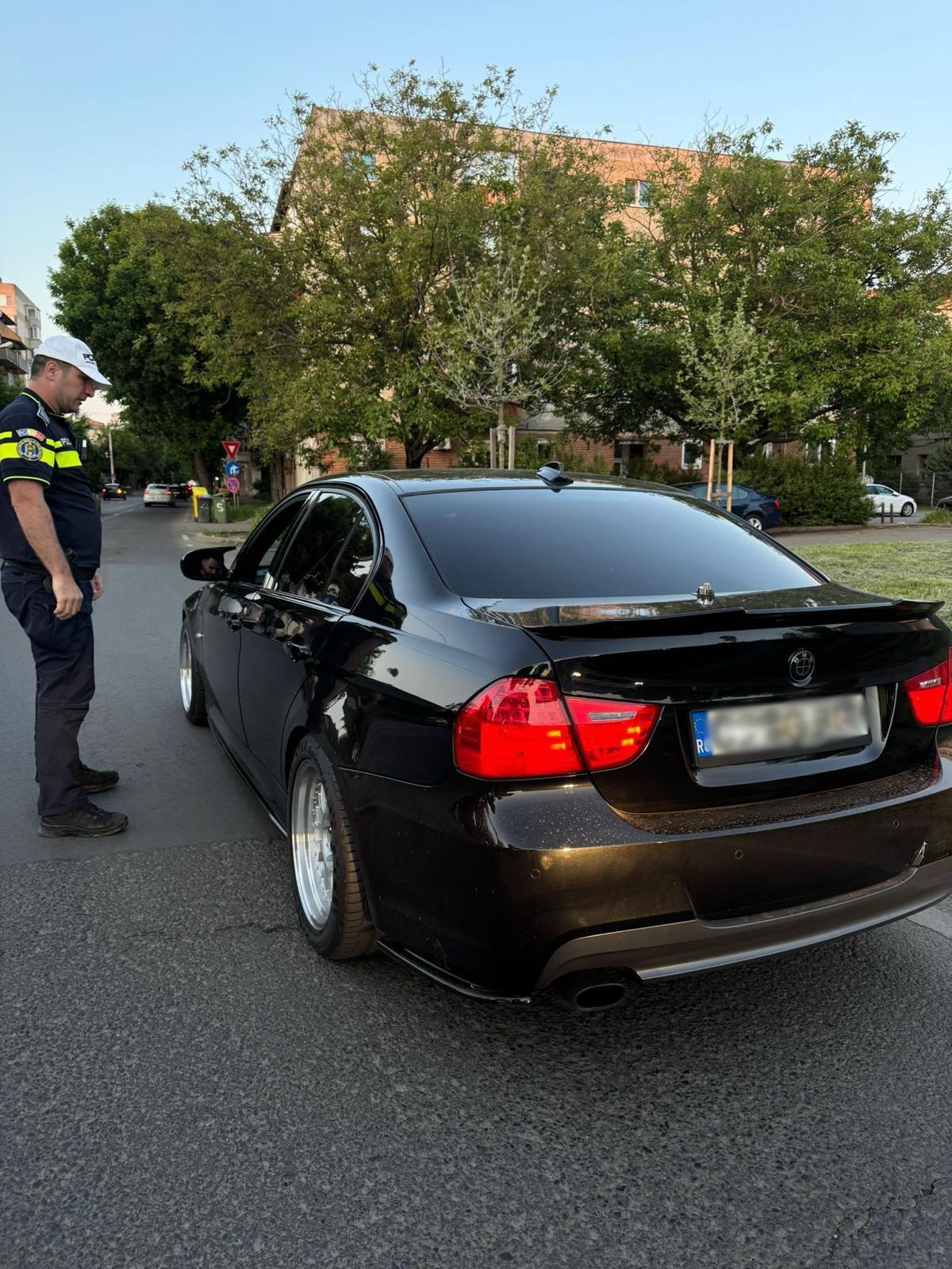 razie politisti masina(3)