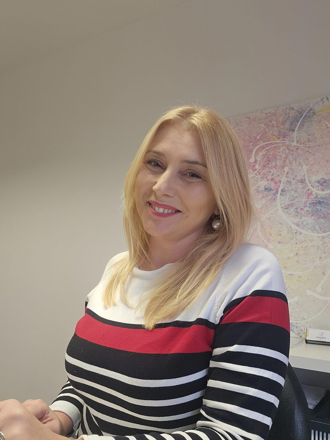 Camelia Lipoczi (10)