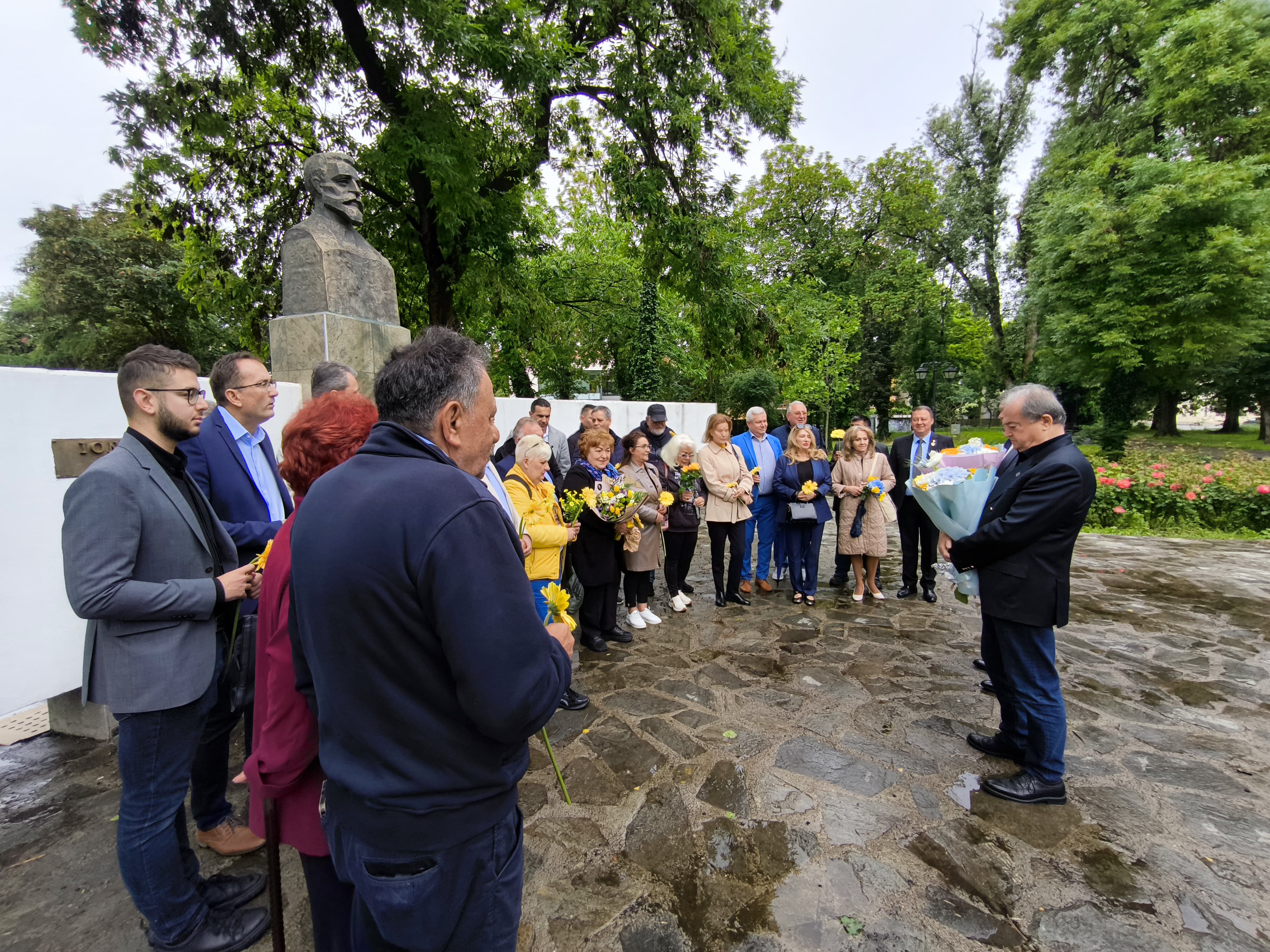 PNL Timiș 150 de ani statuie Brătianu