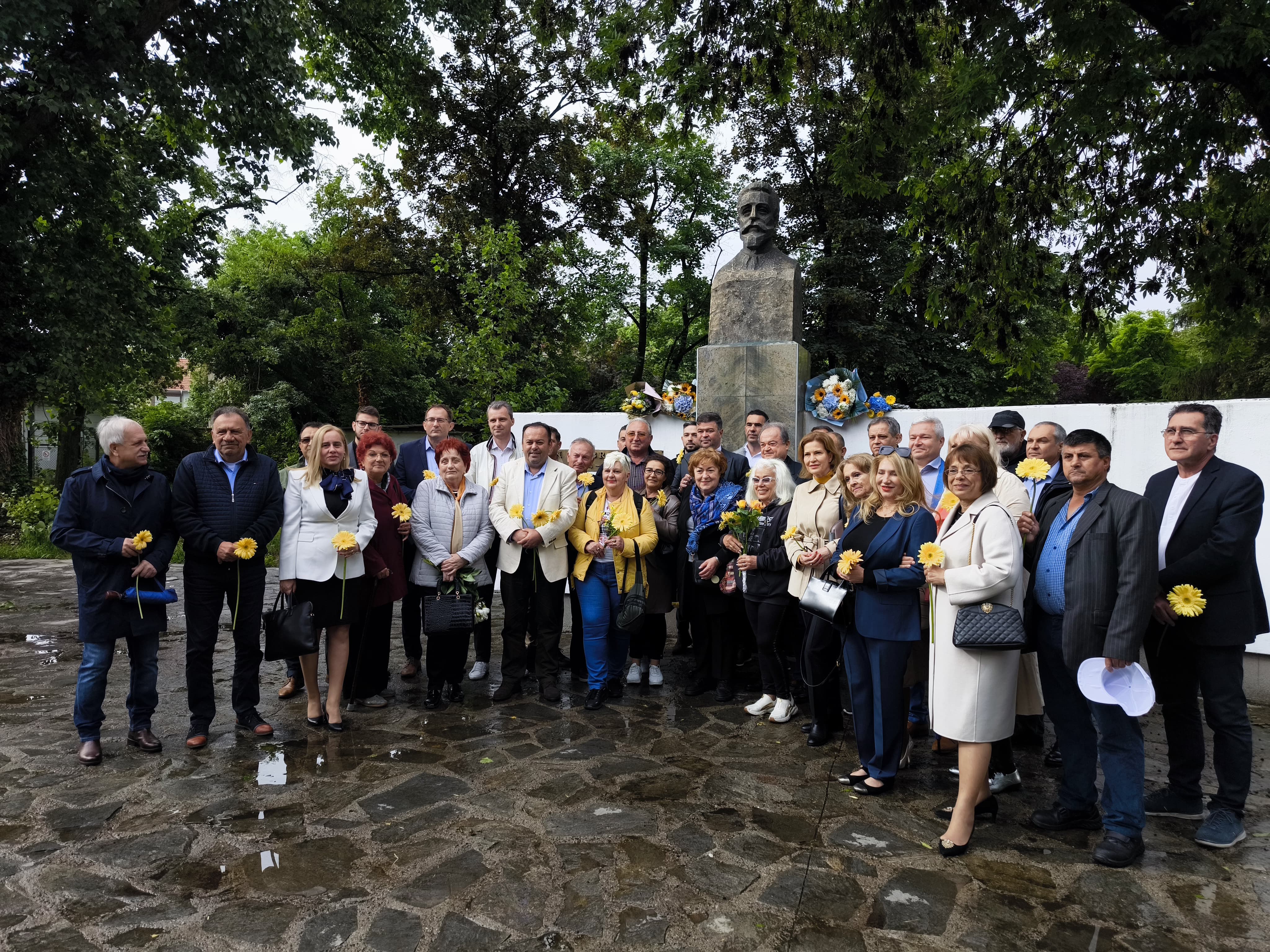 PNL Timiș 150 de ani statuie Brătianu