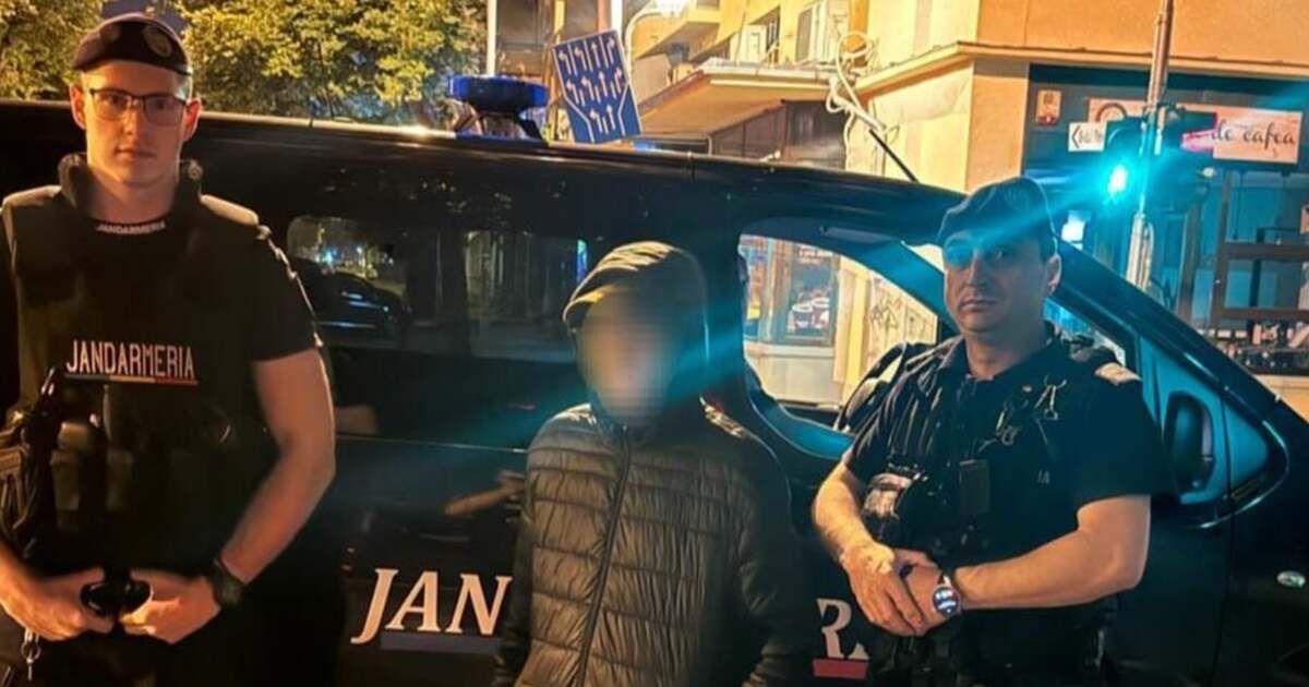 Jandarmii din Timișoara au sprijinit un bărbat rătăcit să își găsească drumul spre casă. Jandarmii din Timișoara au sprijinit un bărbat rătăcit să își găsească drumul spre casă.