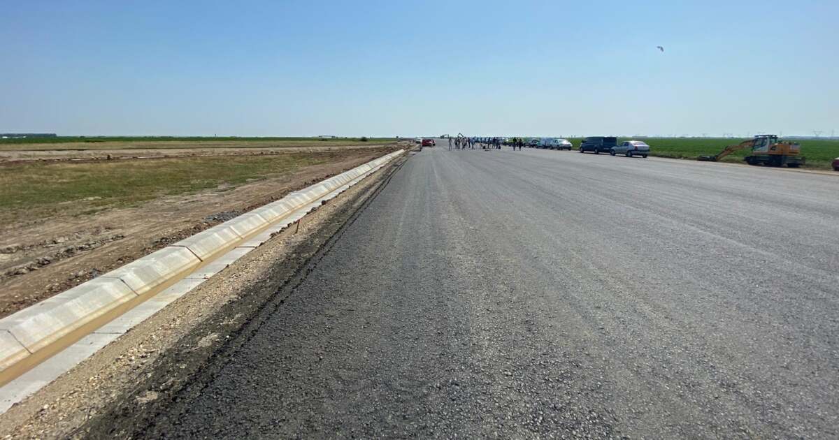 DJ 592 va fi lărgit la patru benzi între Moșnița Nouă și Autostrada A9. DJ 592 va fi lărgit la patru benzi între Moșnița Nouă și Autostrada A9.