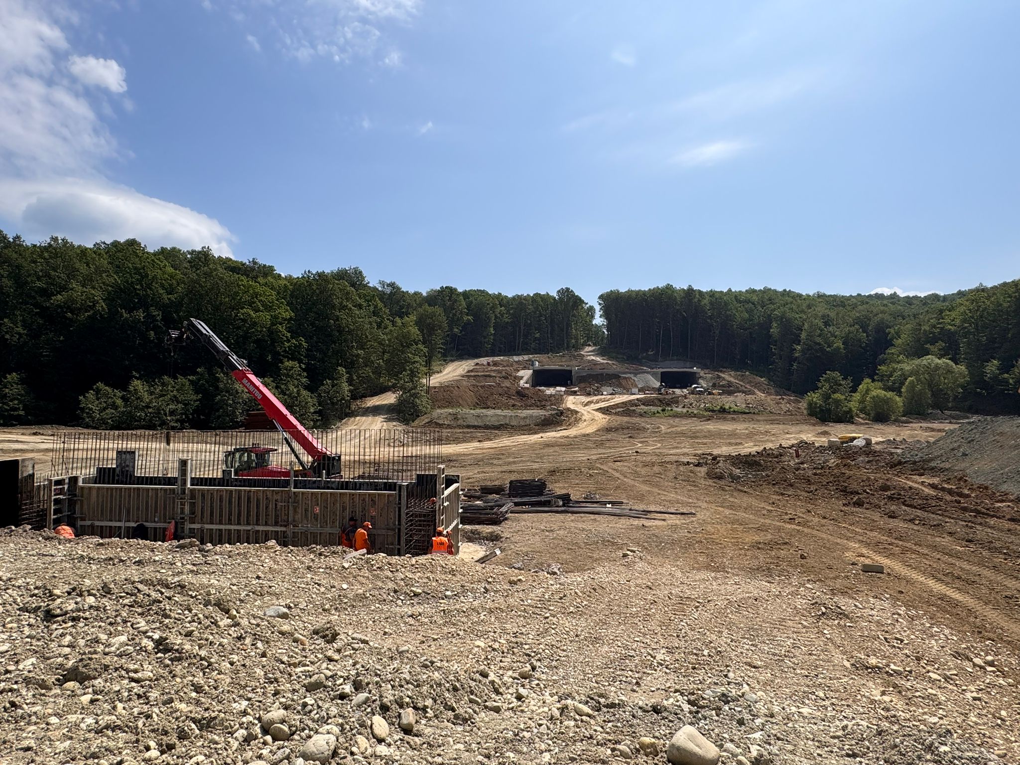 tuneluri ursi margina holdea A1 (4)