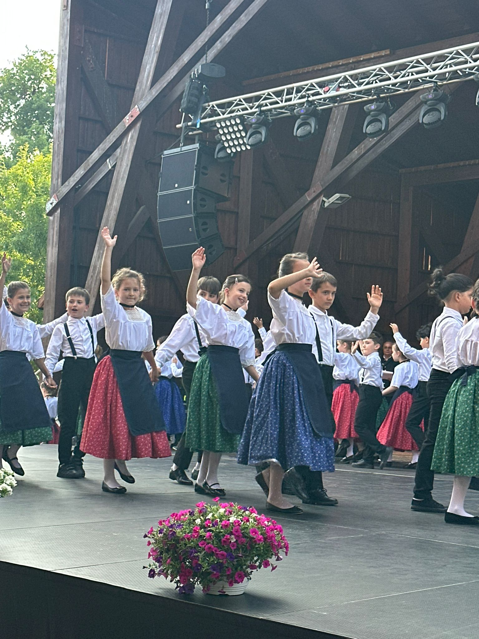 WhatsApp Image 2025-06-13 at 19.23.00 (1)