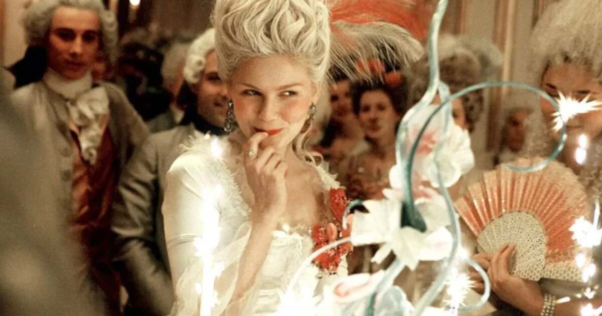 „Regine, revolte și rivalități: patru filme despre femei celebre la Cinema Victoria” „Regine, revolte și rivalități: patru filme despre femei celebre la Cinema Victoria”