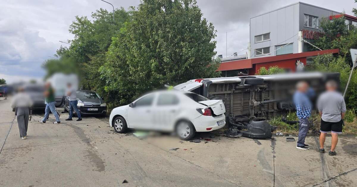 Accident în lanț în Timișoara, provocat de o tânără la volan în Parc Industrial Accident în lanț în Timișoara, provocat de o tânără la volan în Parc Industrial