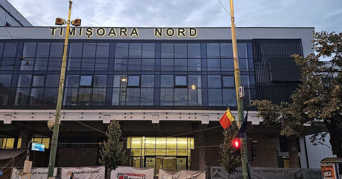 Noua fațadă a Gării de Nord din Timișoara a fost dezvăluită, lucrările sunt aproape de finalizare. Noua fațadă a Gării de Nord din Timișoara a fost dezvăluită, lucrările sunt aproape de finalizare.