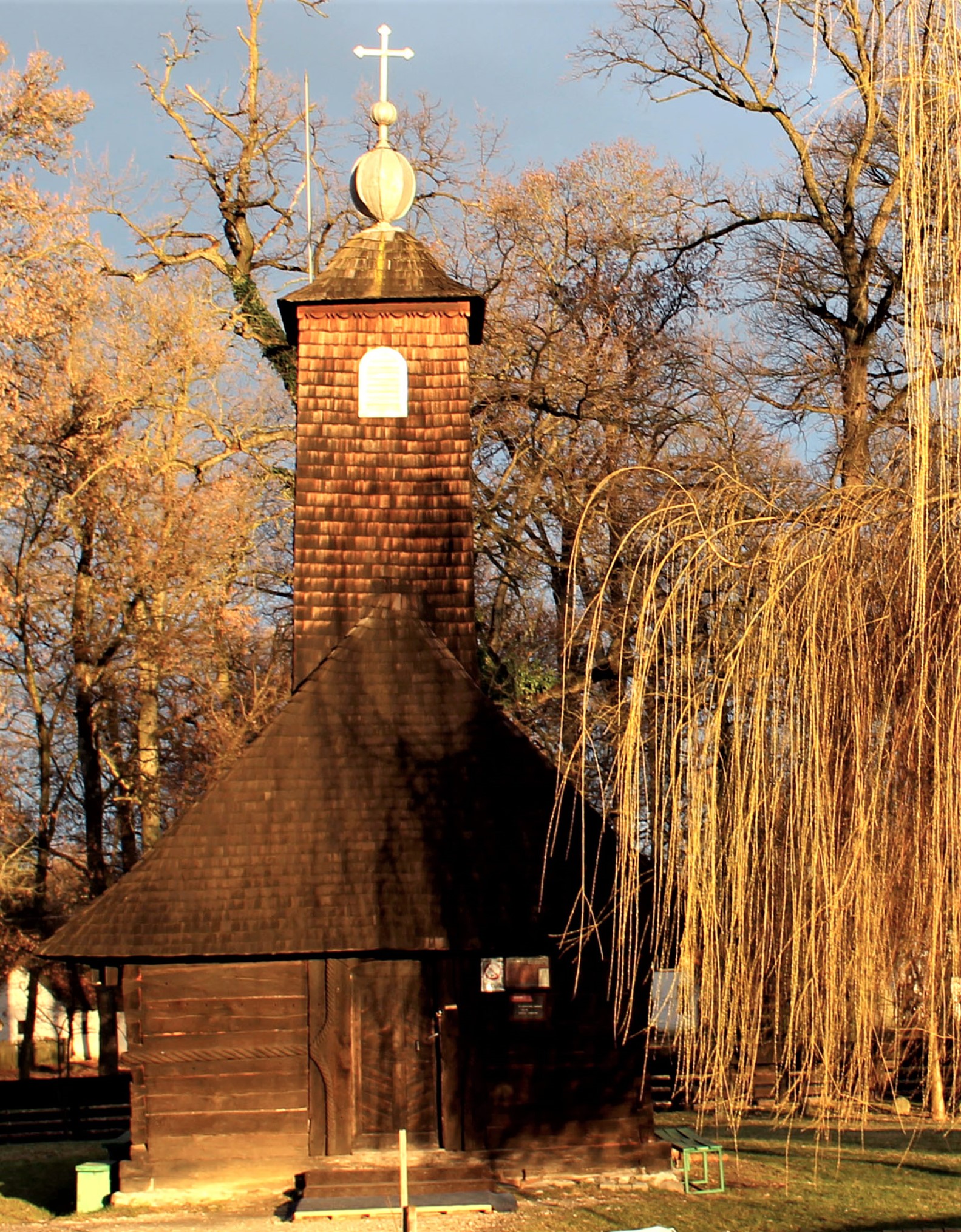 Biserica 1 mare pe toata pagina - Copy