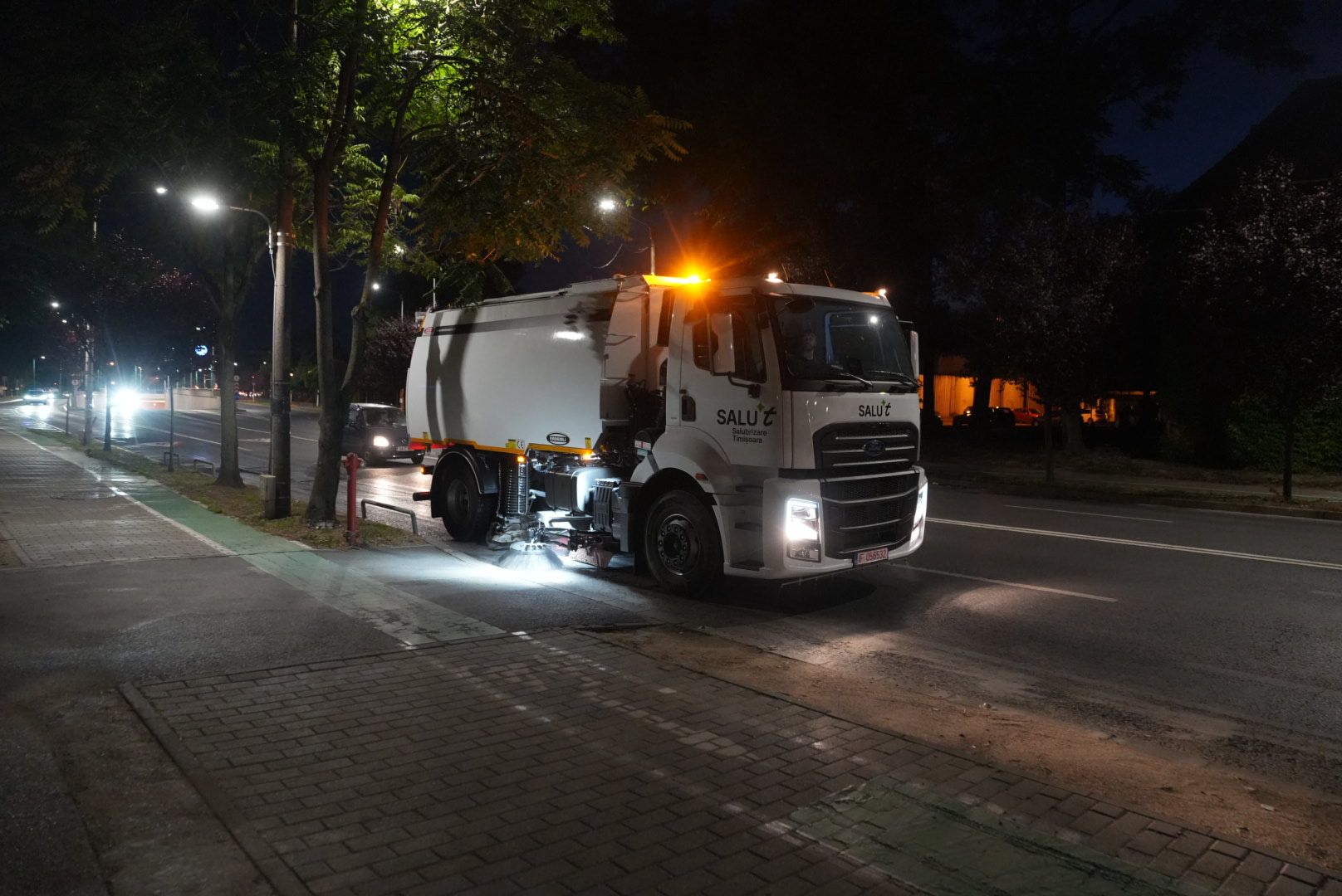 salut automăturătoare