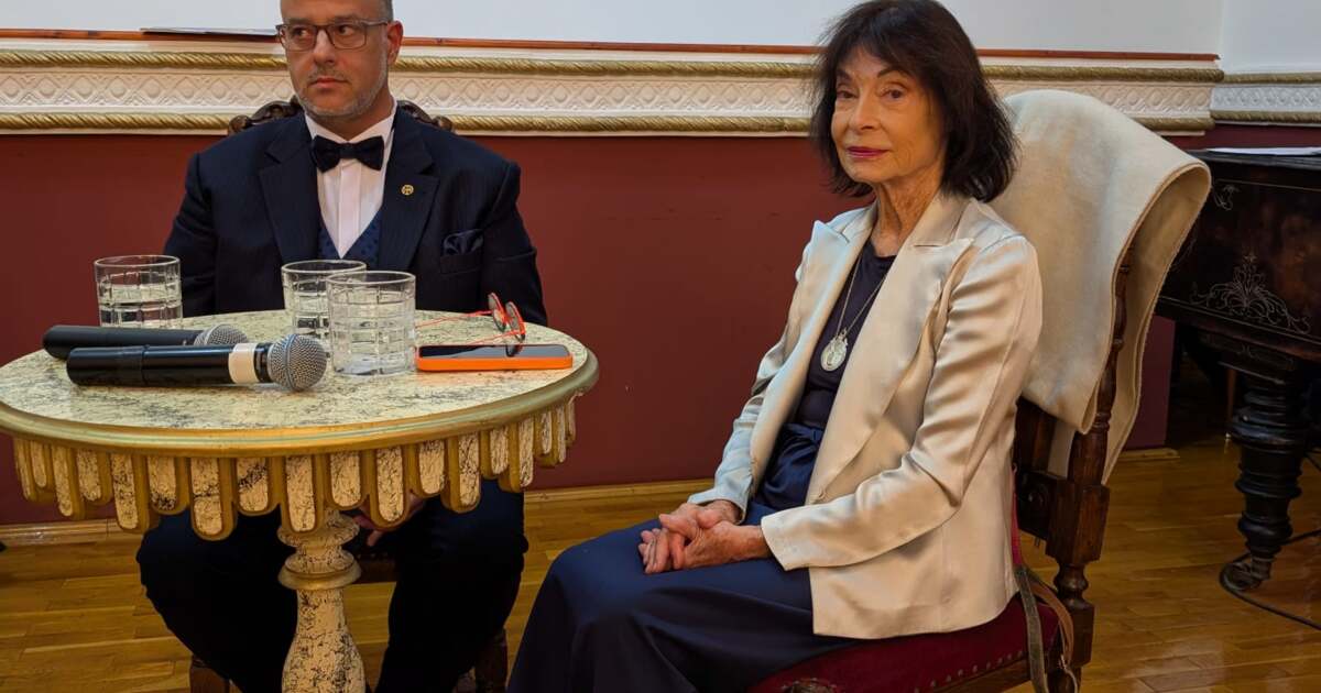 VIDEO. Viața ca un film: Principesa Elisabeta Karadordević își lansează autobiografia la Timișoara VIDEO. Viața ca un film: Principesa Elisabeta Karadordević își lansează autobiografia la Timișoara