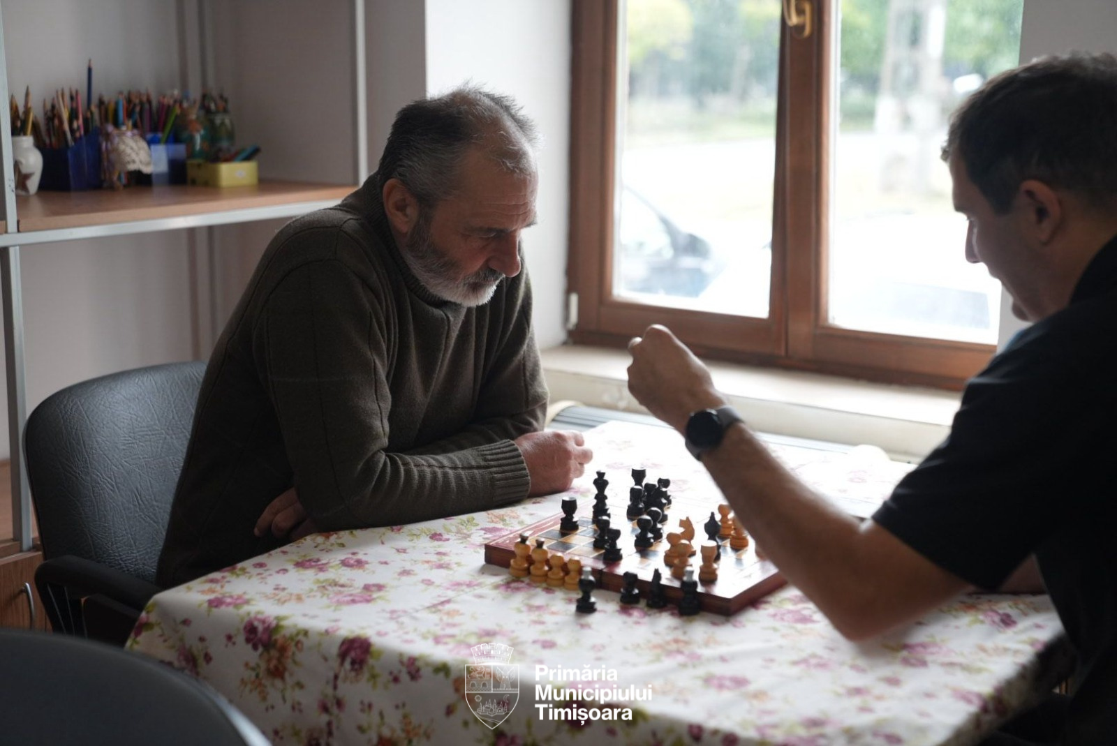 bătrâni șah aurora heim centru de zi dizabilități