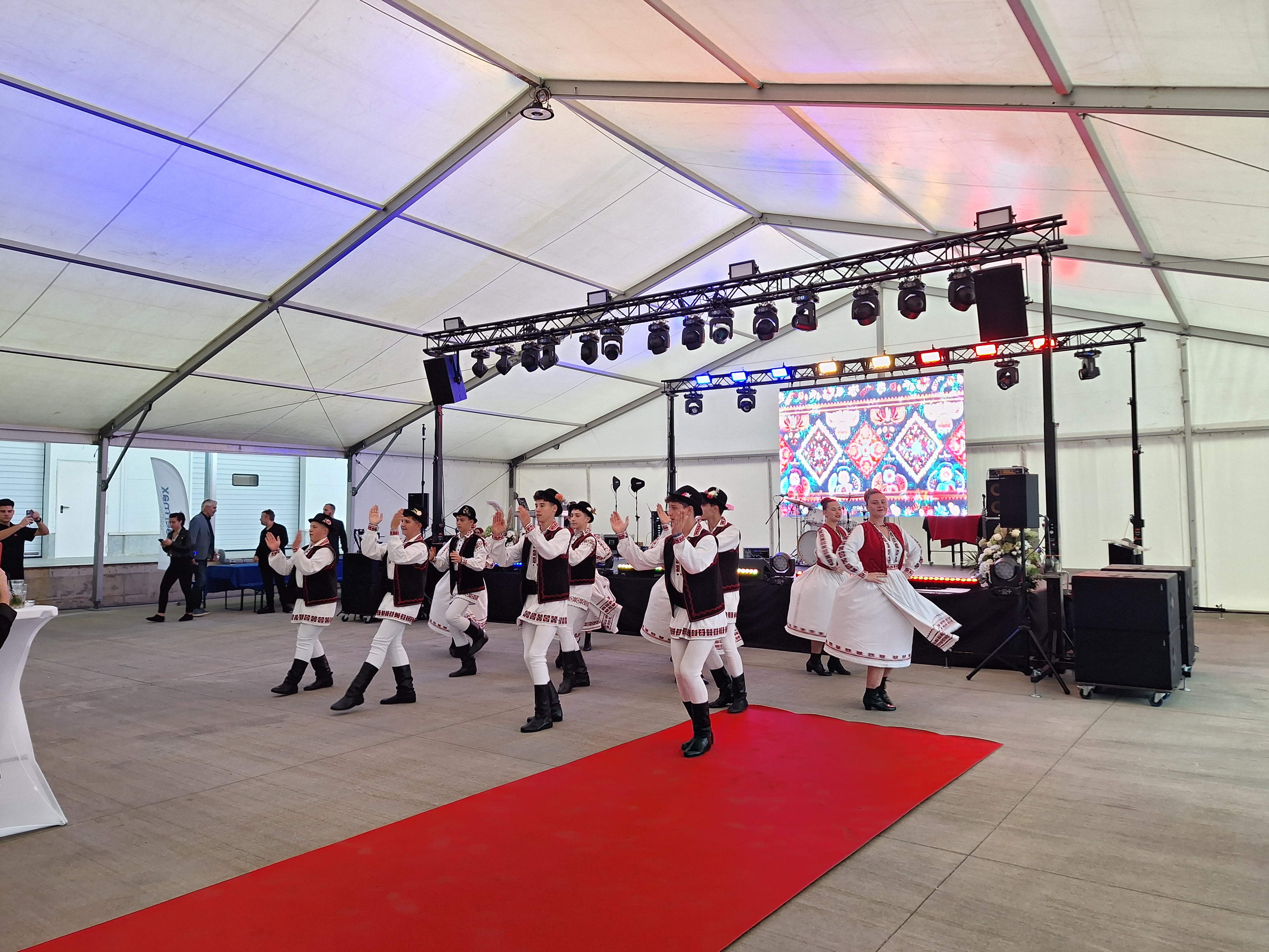 888003320250925171351