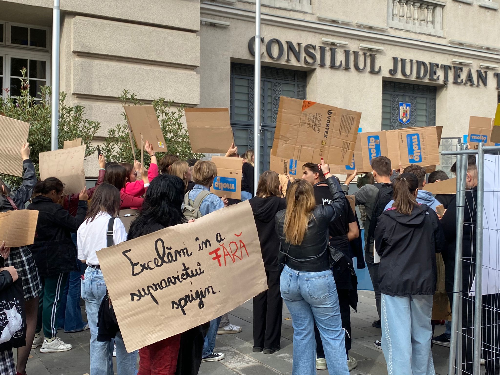 WhatsApp Image 2025-09-29 at 16.21.03