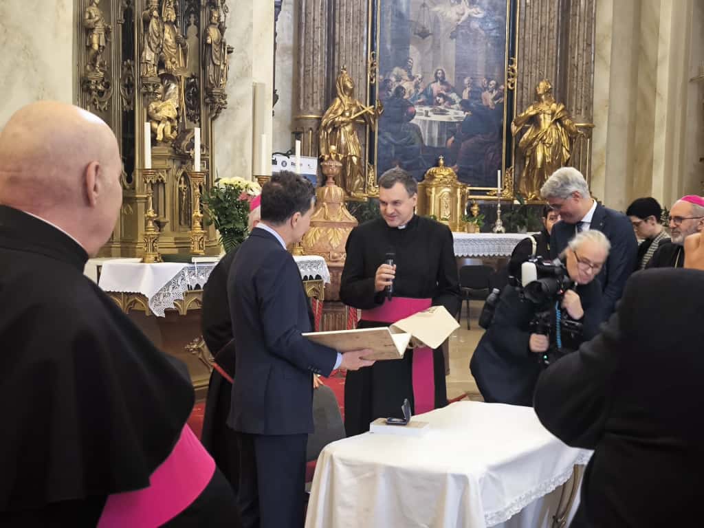 WhatsApp Image 2025-09-30 at 11.40.14 (1)