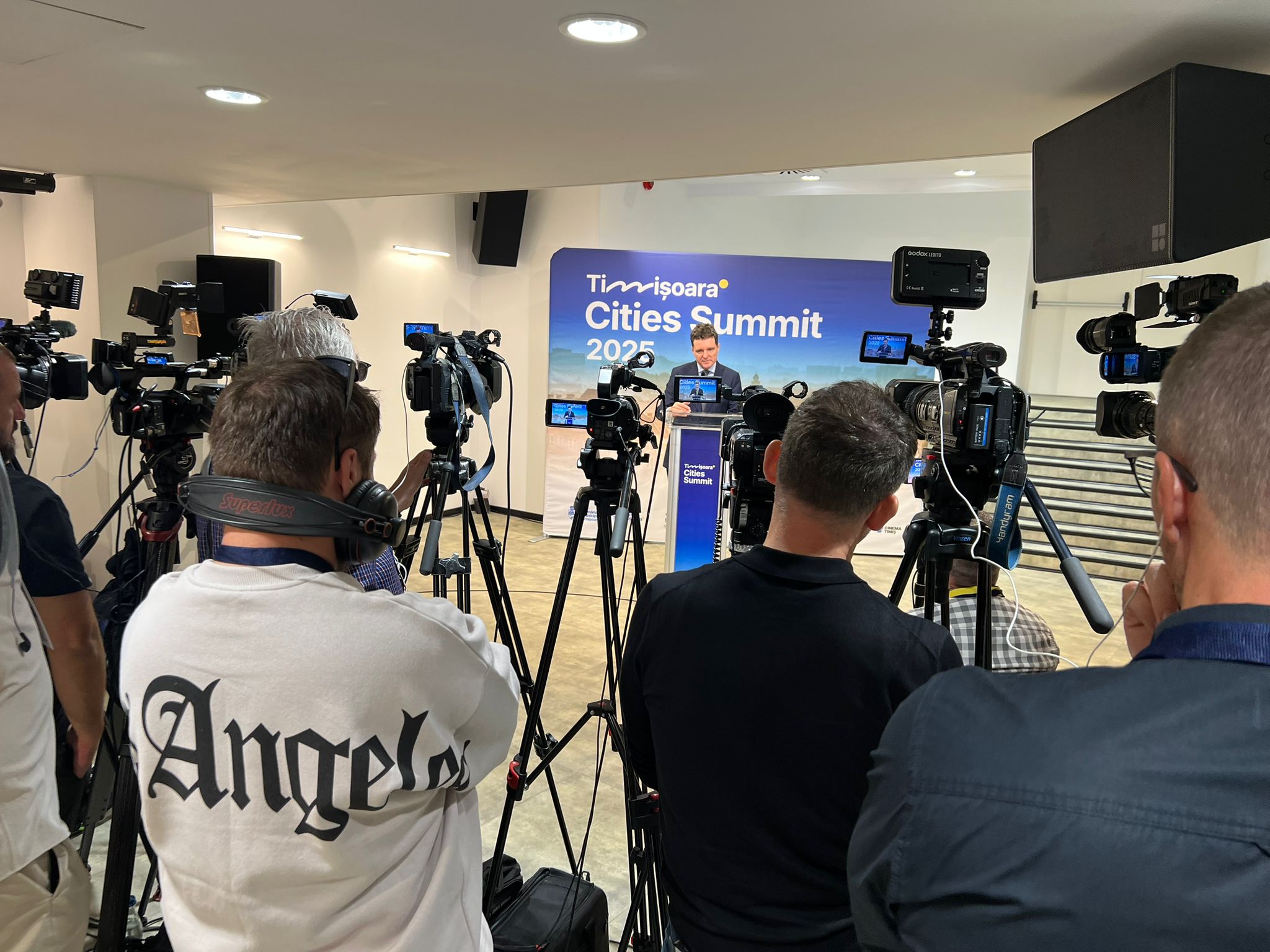 WhatsApp Image 2025-09-30 at 17.34.49