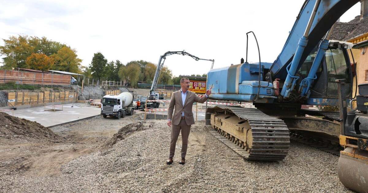 FOTO: Simonis vorbește despre progresele rapide de la Centrul de Recuperare Medicală Lovrin