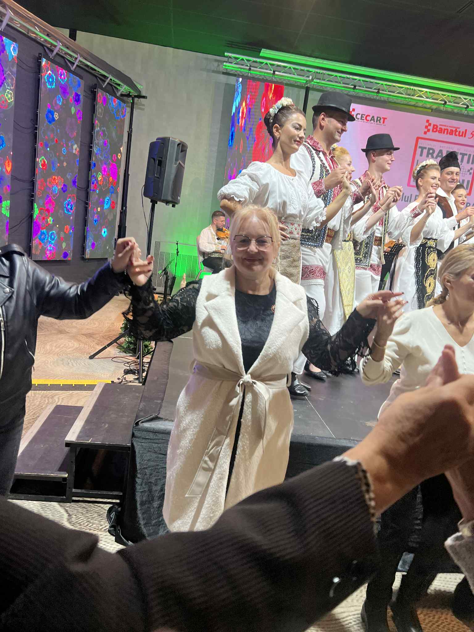 17b02990-c889-4e02-9fcc-07a50c645cf4