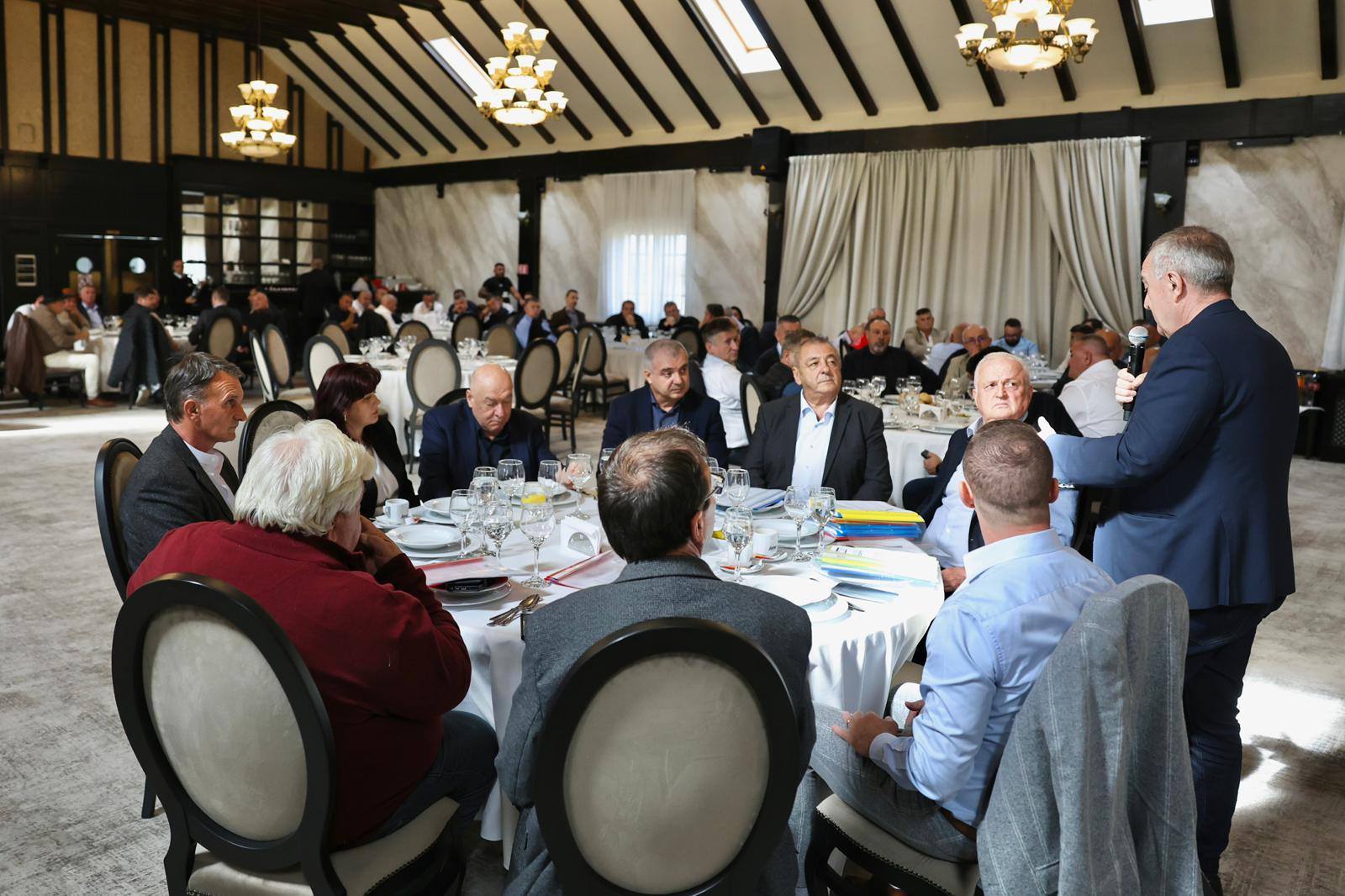 Simonis Sterian primari (6)