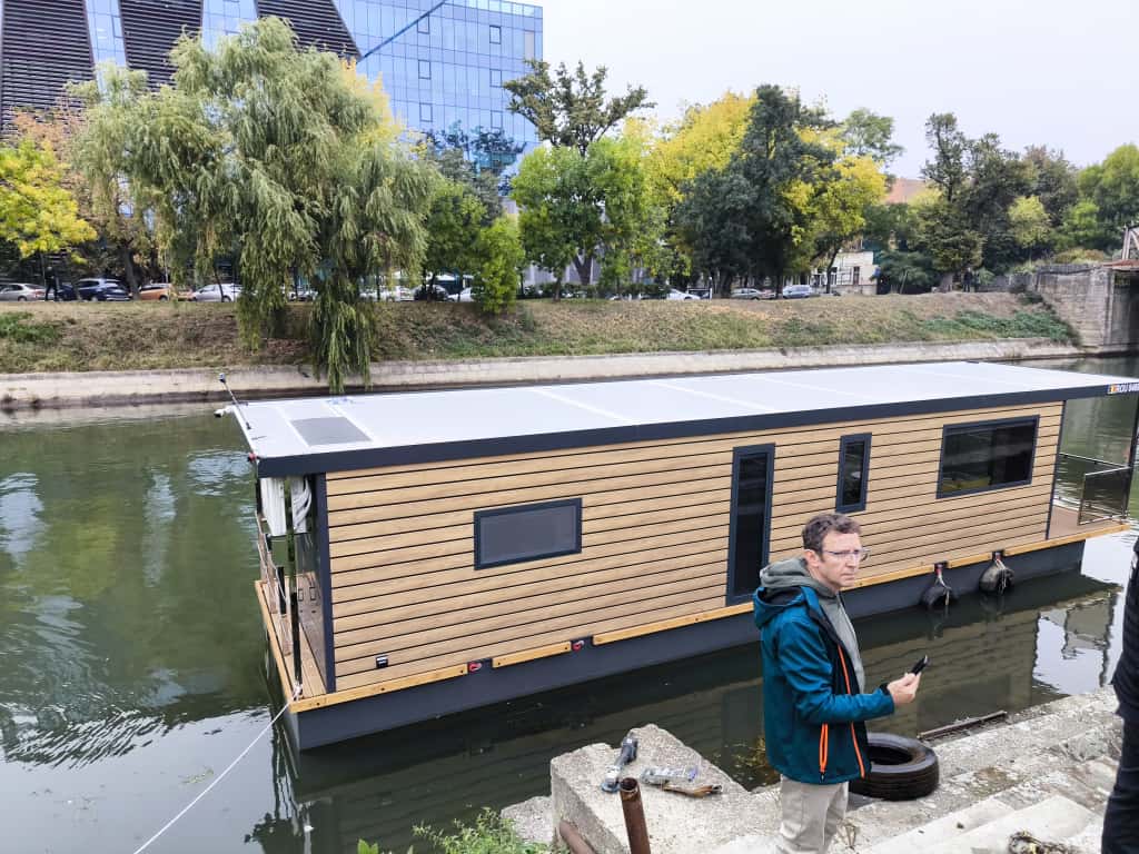 WhatsApp Image 2025-10-10 at 11.09.40 (1)