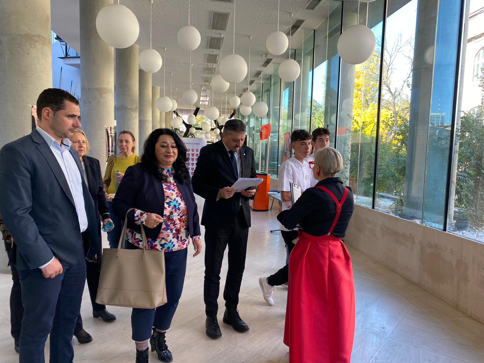 WhatsApp Image 2025-10-16 at 13.06.38 (1)