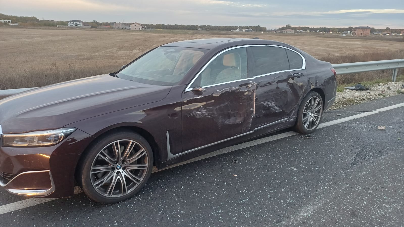 b9cf046a-1eb5-4e87-b813-2ed01dba3b41