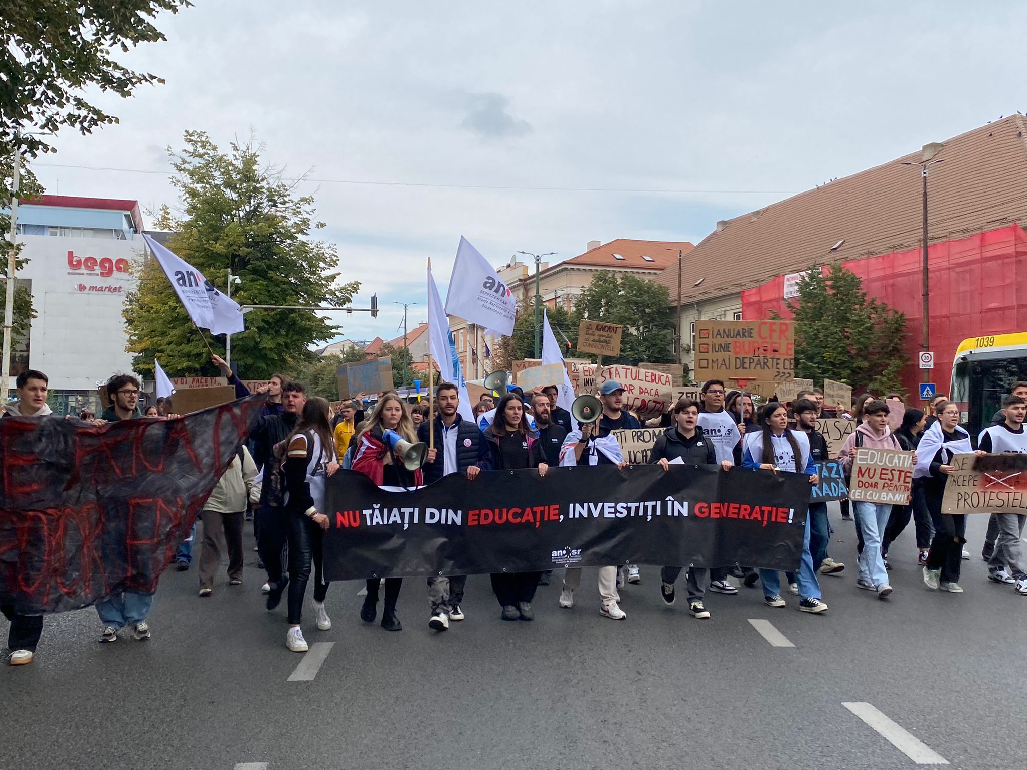 WhatsApp Image 2025-10-02 at 13.23.01