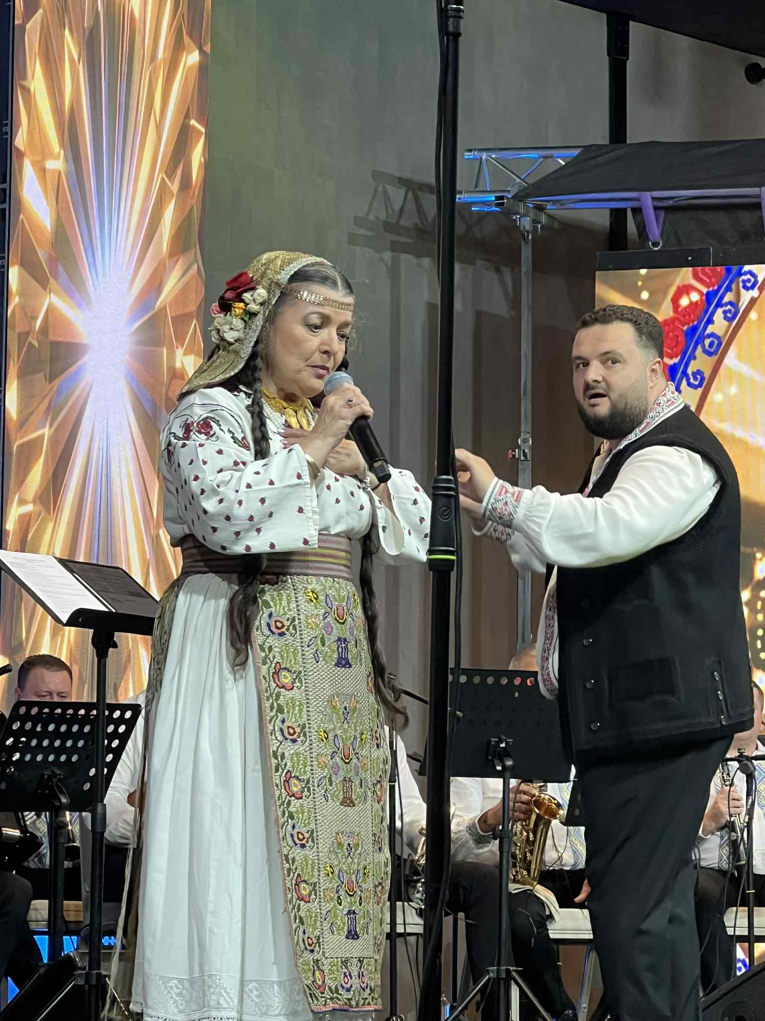 Traditii la Romani prima seara (5)