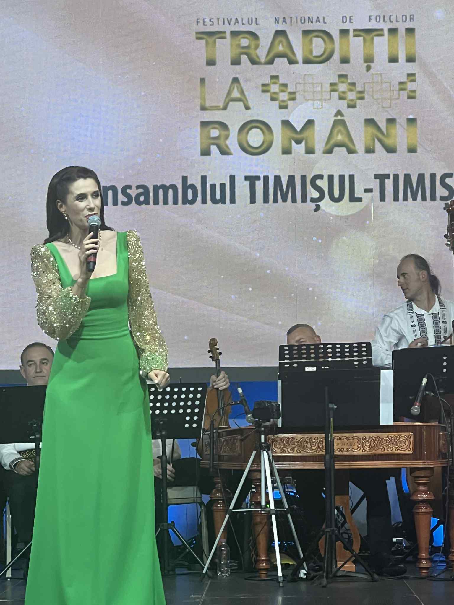 Traditii la Romani prima seara (12)