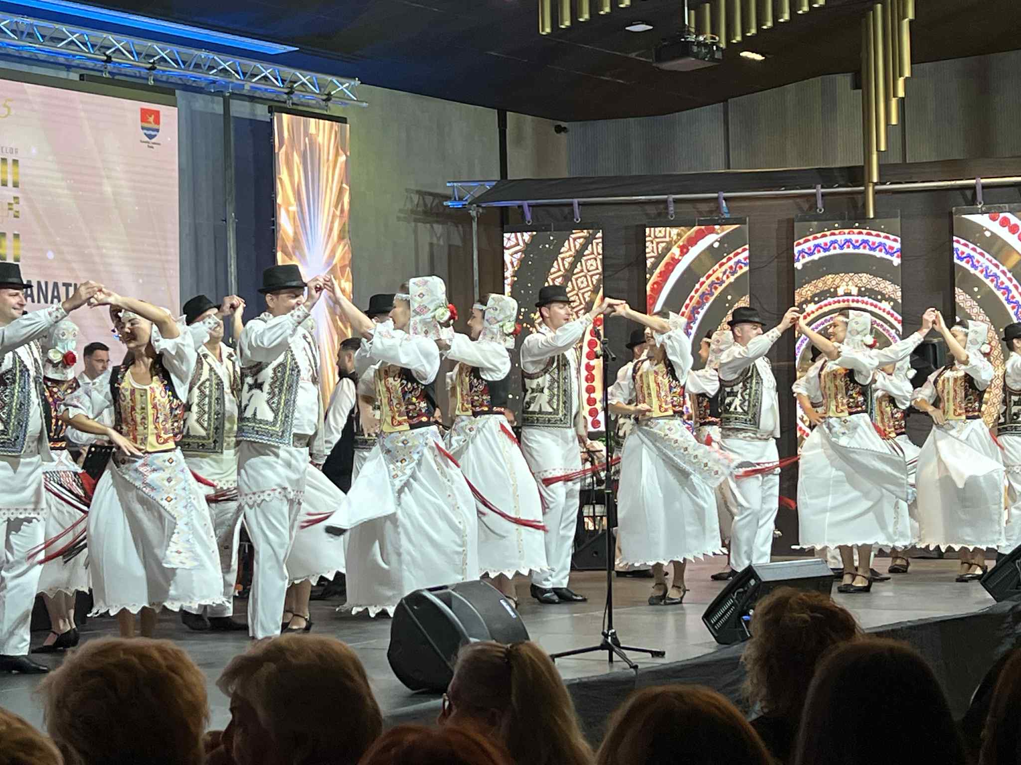 Traditii la Romani prima seara (23)