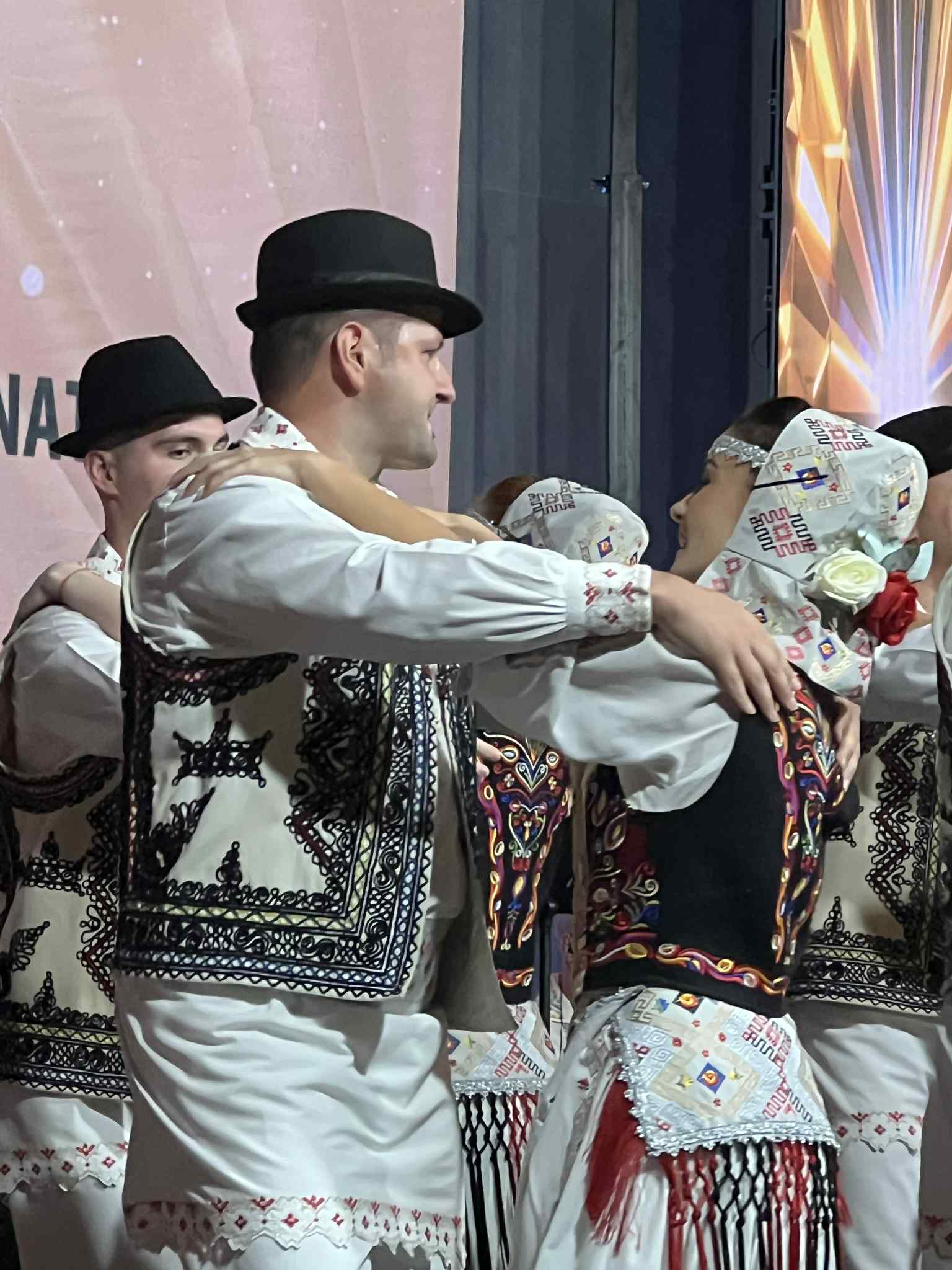 Traditii la Romani prima seara (30)